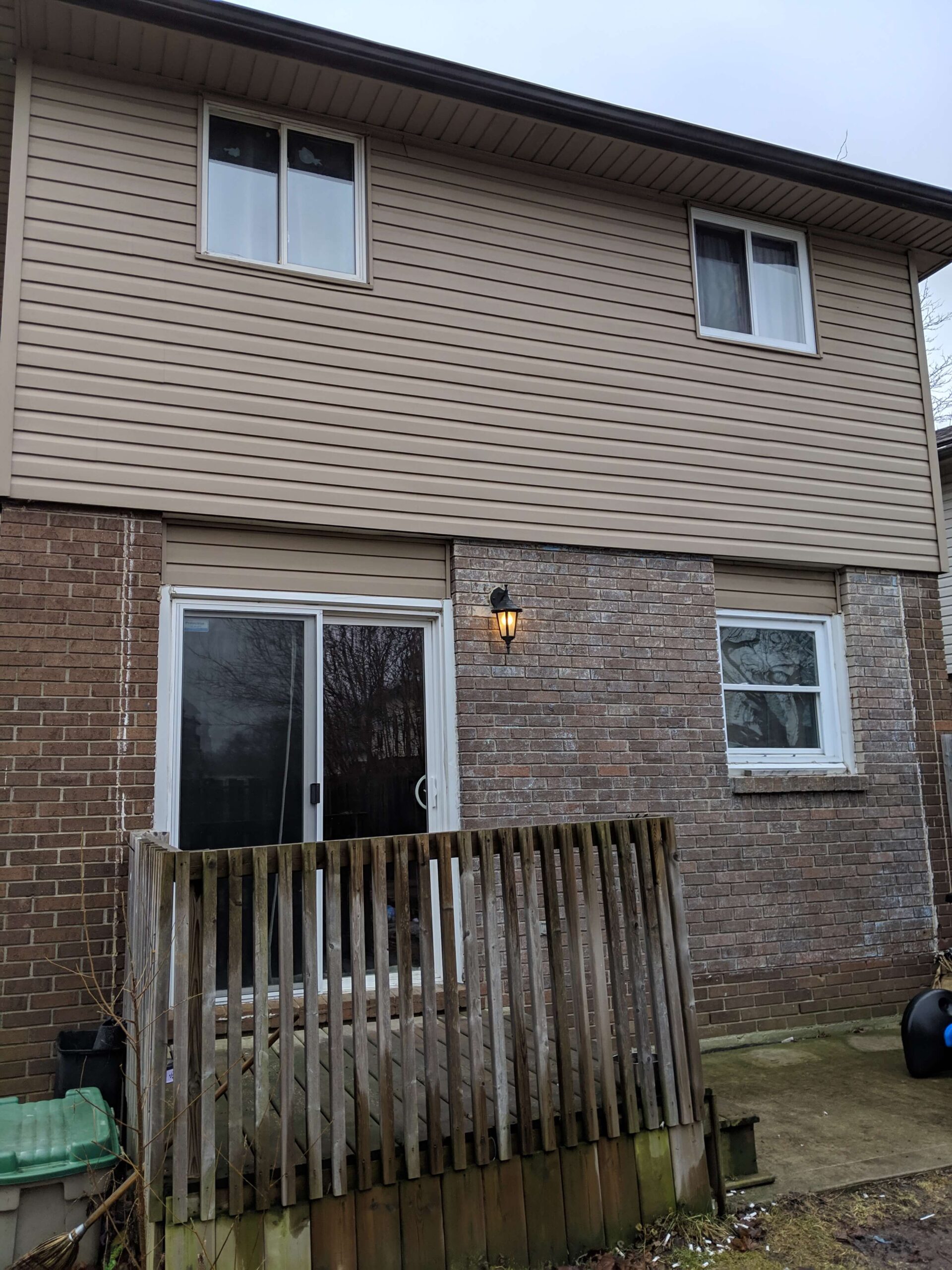 8522 Foxhill
